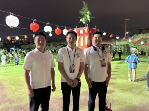 児玉りょう大東市議会議長と田中大貴大東市議会議員と土井かずよし