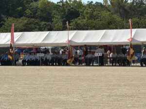 テントから見守る大東市消防団、四條畷市消防団