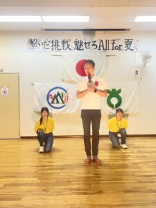 キャンピィだいとう夏季エンディングセレモニーで祝辞を述べる大阪府議会議員 土井かずよし